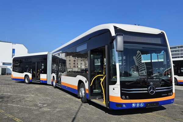 Der neue e-Citaro Gelenkbus.